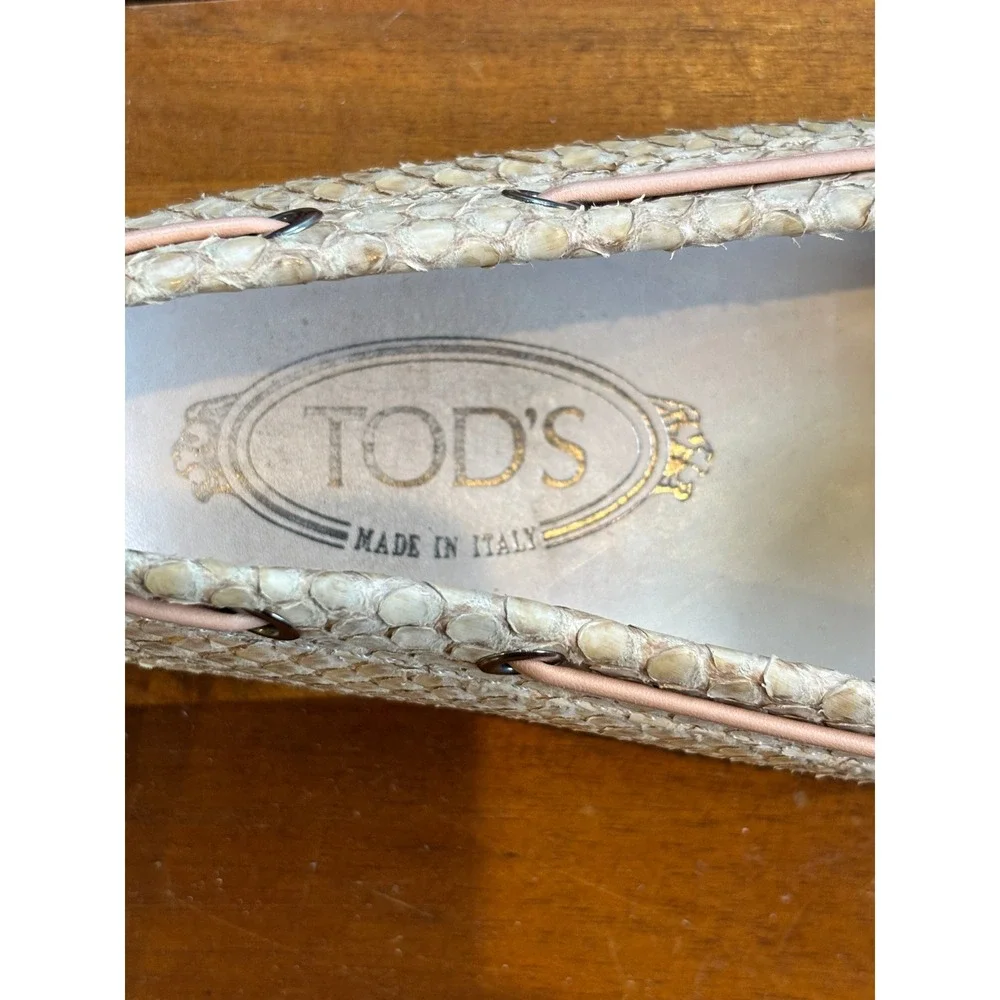 Tod's Gommino Driving Shoes Beige Python Leather w/ Pink Laces EU 38.5, US 8/8.5