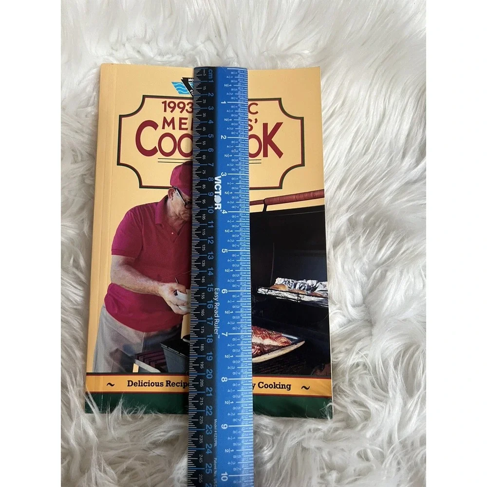 Vintage 1993 NAFC North‎ American Fishing Club Members' Cookbook by Steve Penna.