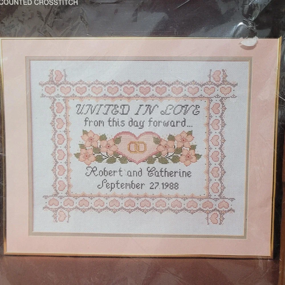 Bernat Counted‎ Cross Stitch Kit United In Love HO4176 Made in USA