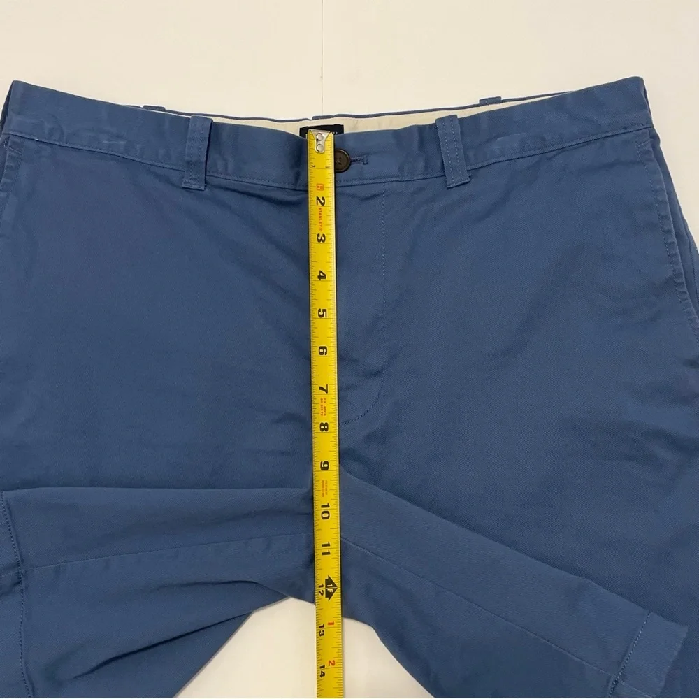 J. Crew Men's Classic Flat-Front Blue Chino Shorts Size 35