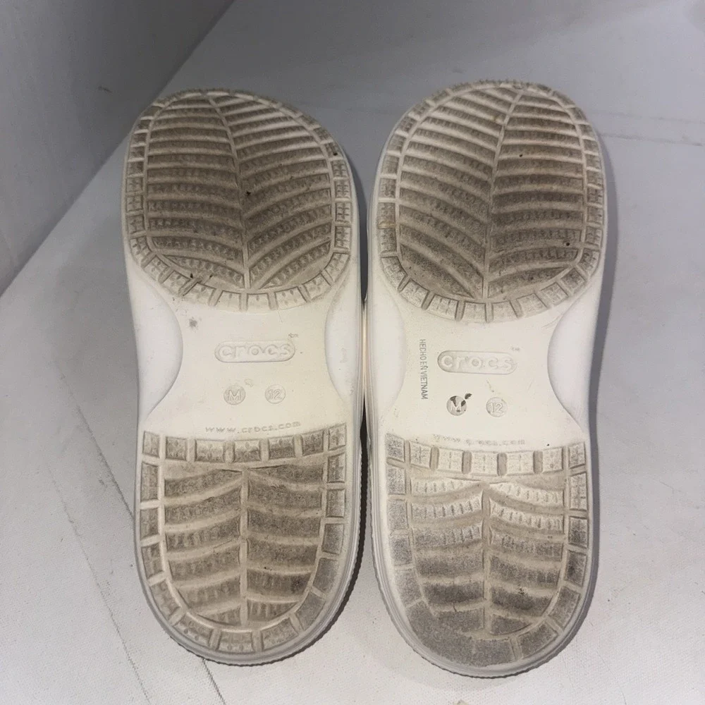 CROCS more outdoor returns****