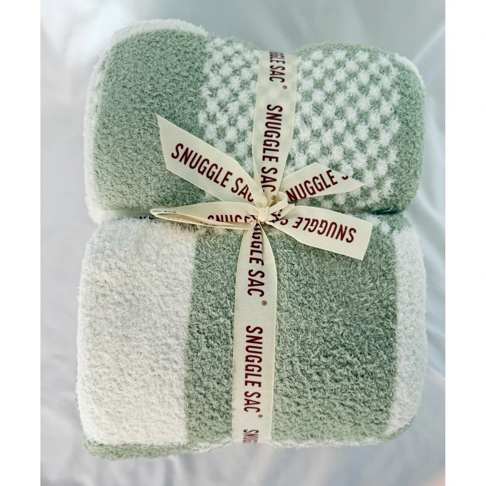 SNUGGLE SAC plush throw