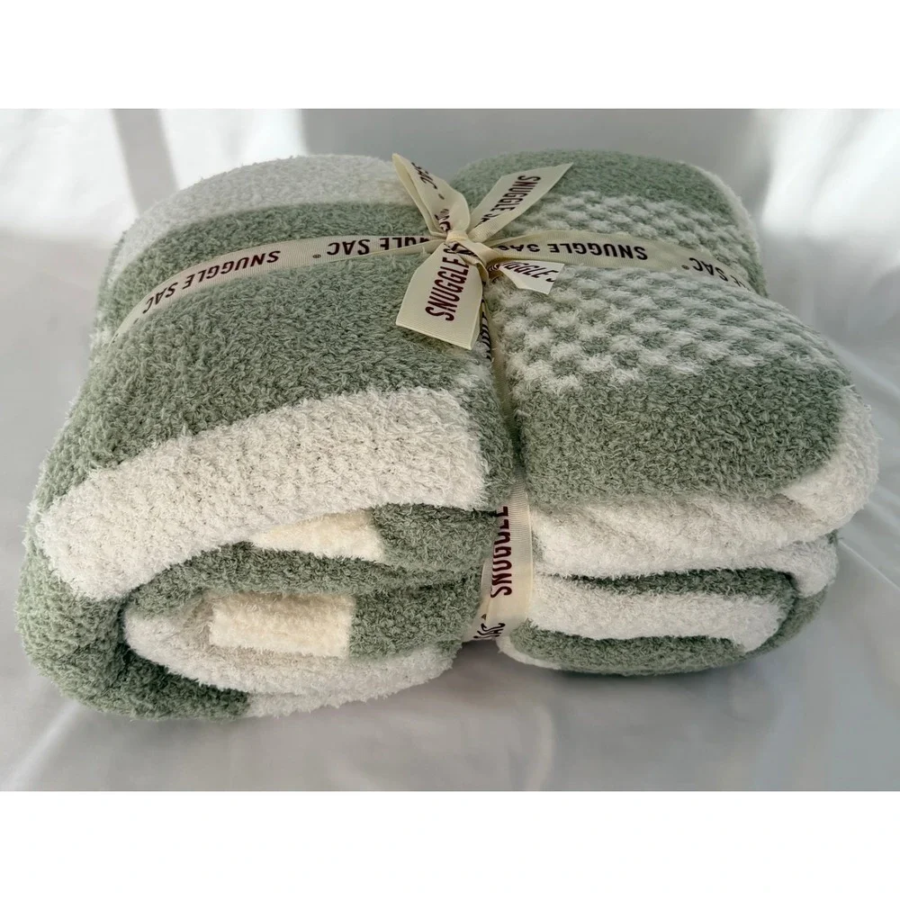 SNUGGLE SAC plush throw