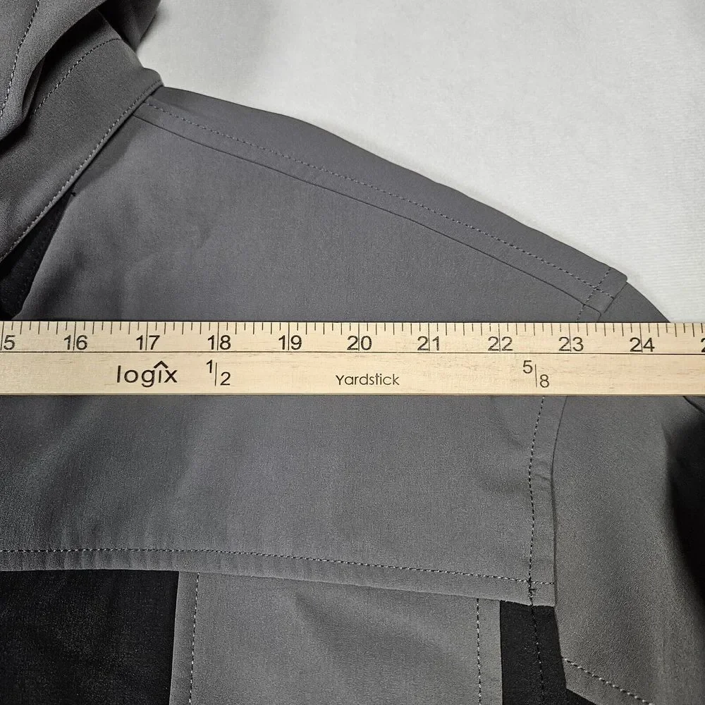 Duluth Trading Co shoulder 23