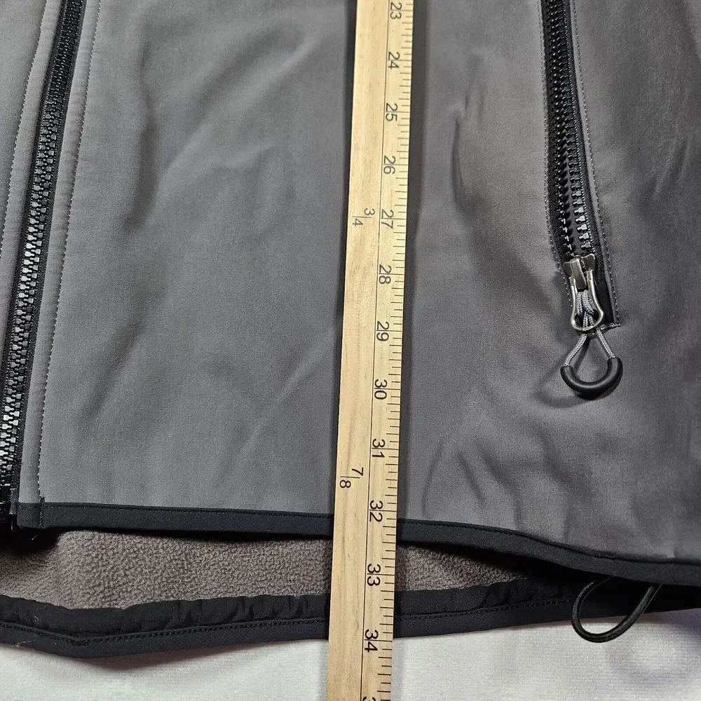 Duluth Trading Co shoulder 23