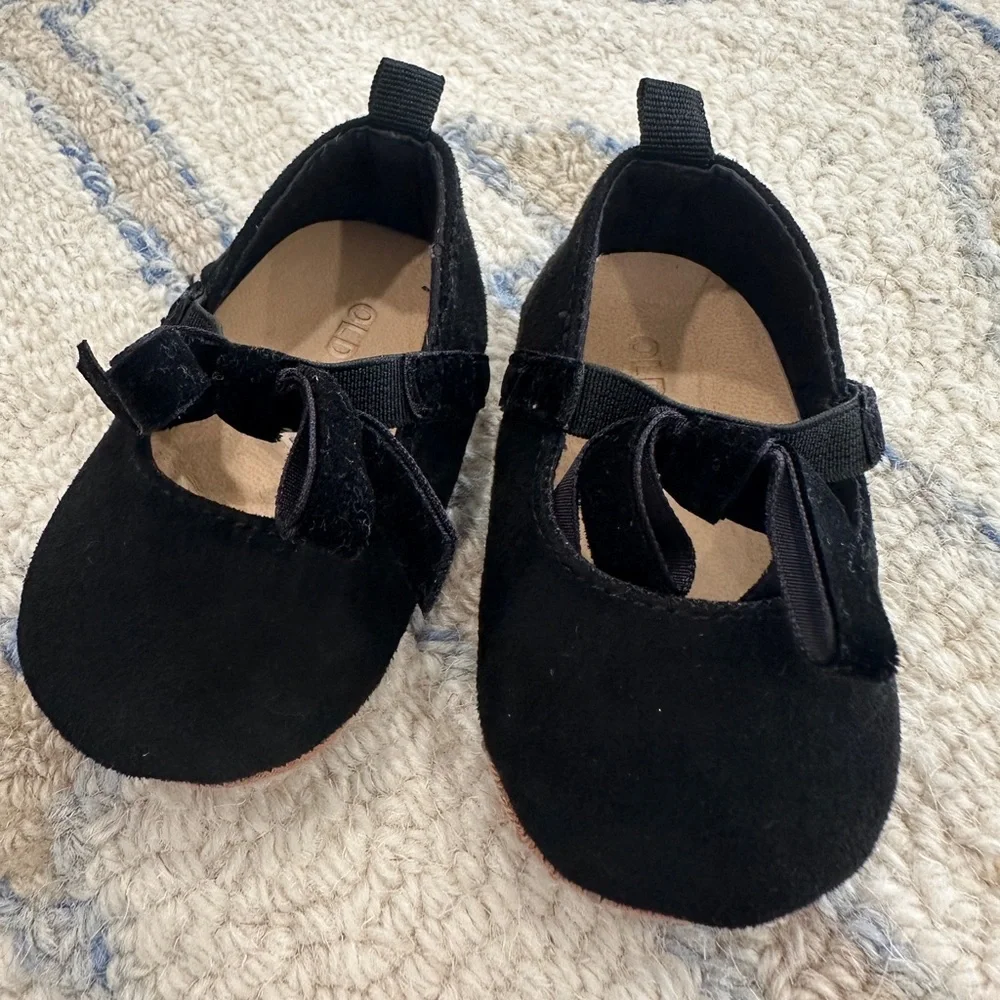 Old Navy Black Velvet Kids Dress Shoes