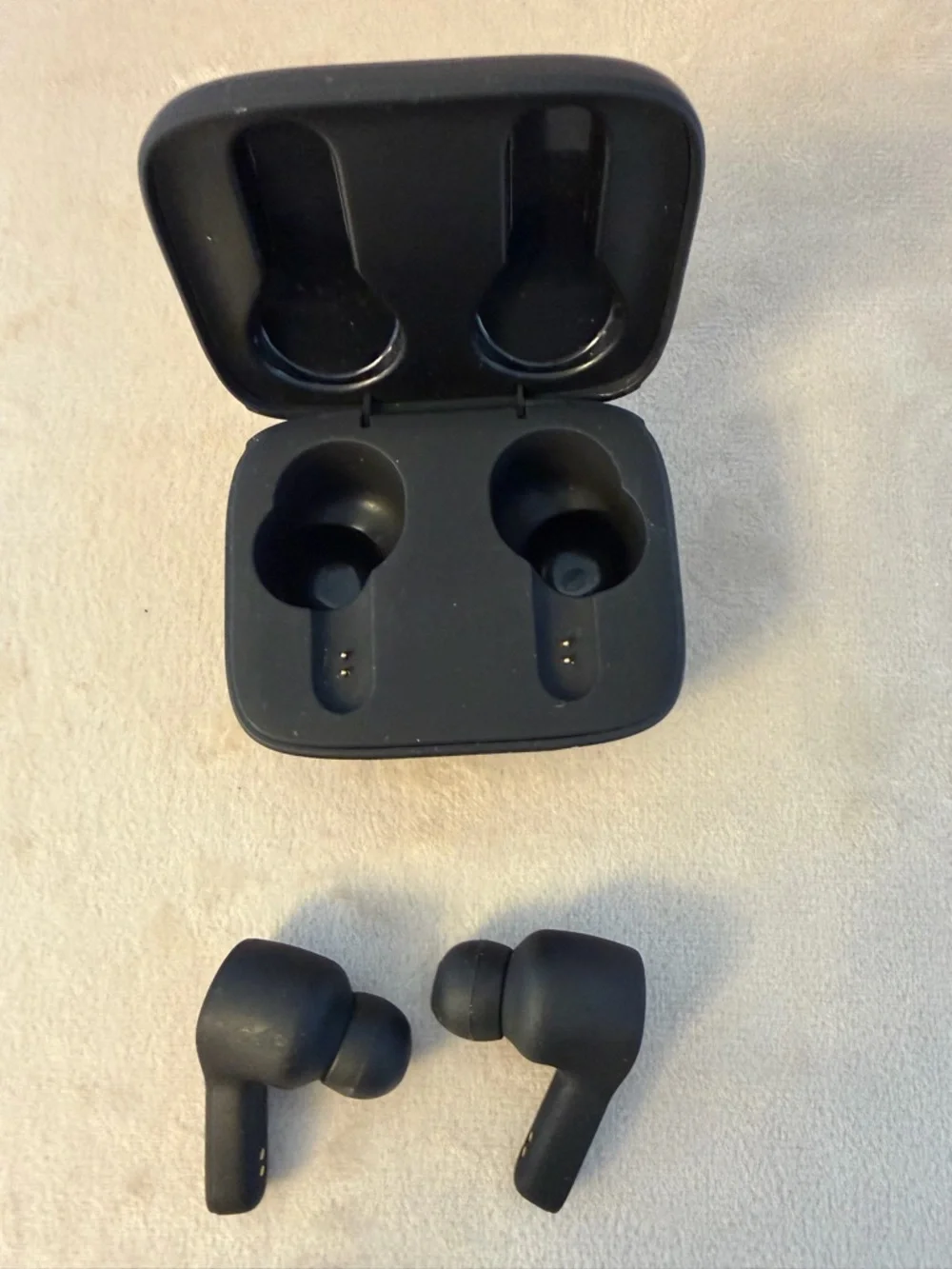 Airbuds offers comfortable tips