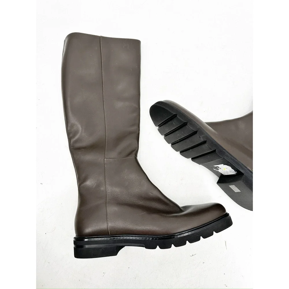 Stuart Weitzman size 10