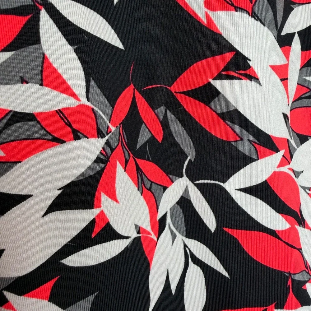 Tail White Label Womens Red Black White Leaf Print Golf Tennis Skort Size L