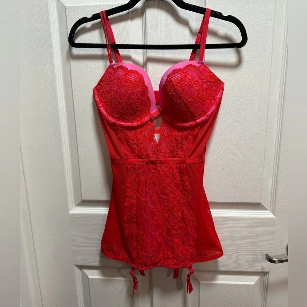 Victoria's Secret Red Lace Bustier 36D