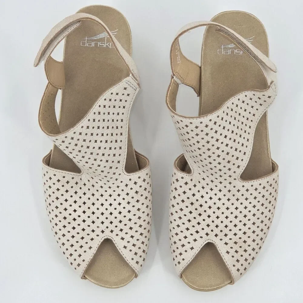 Dansko toe hippie
