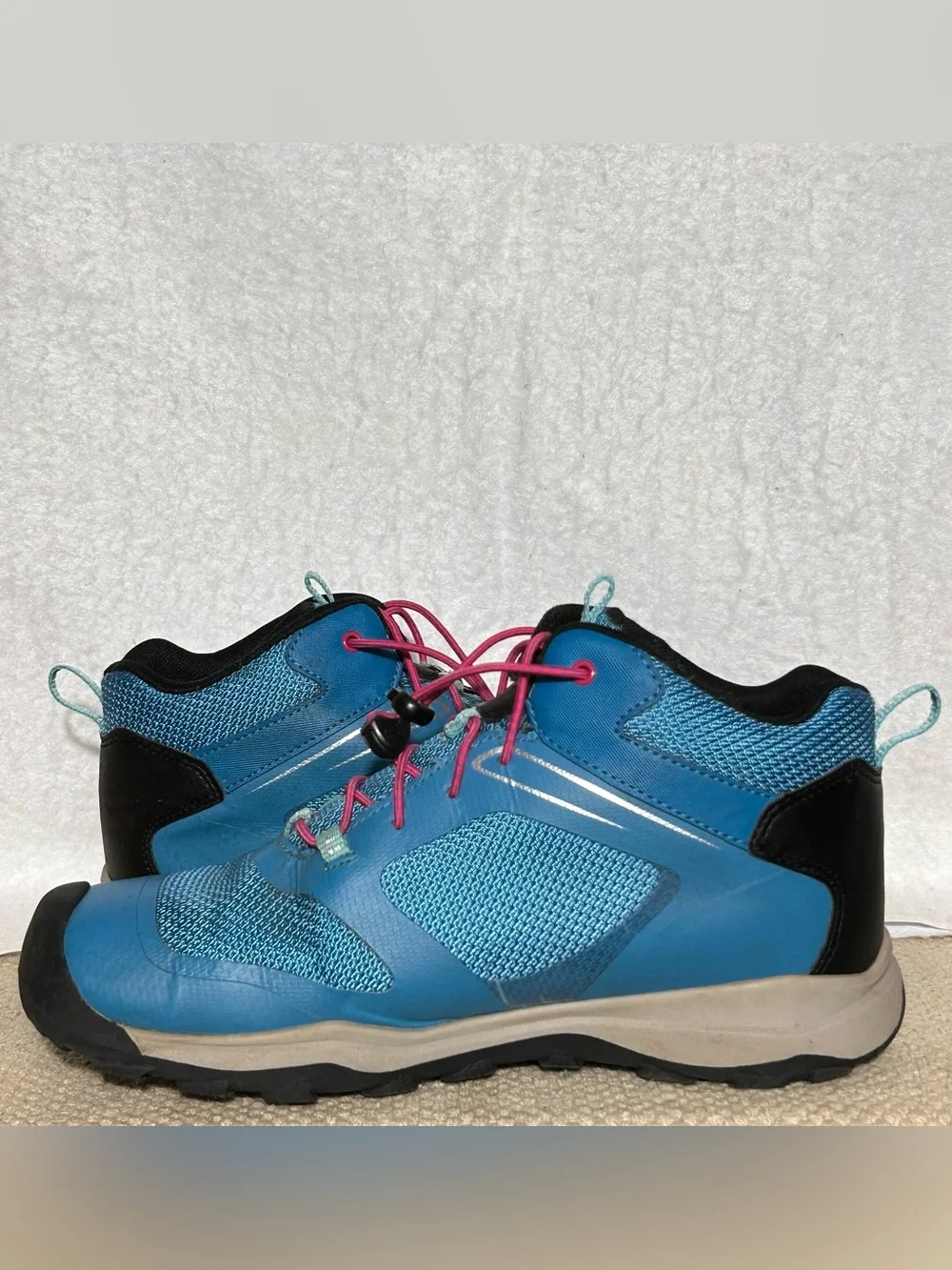 Keen youth blue