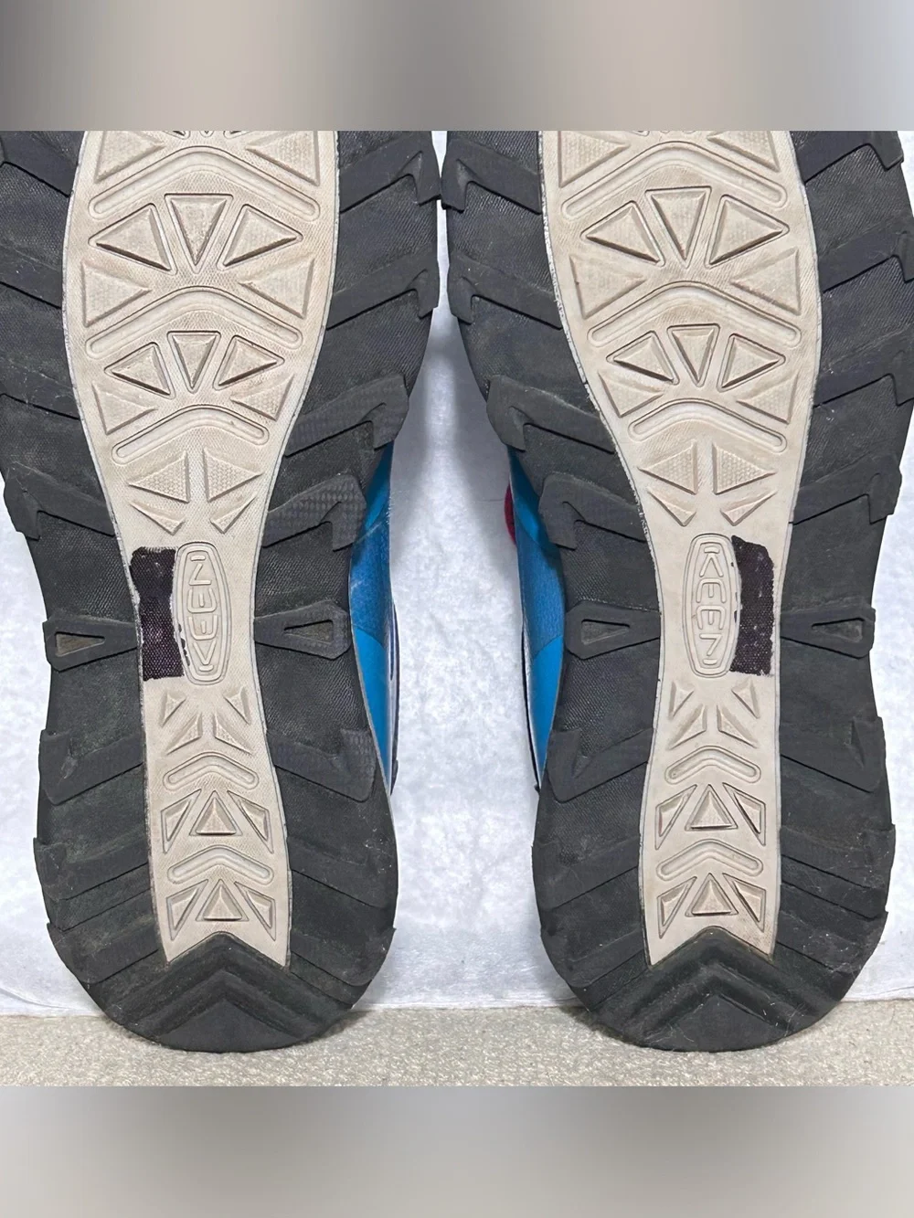 Keen youth blue