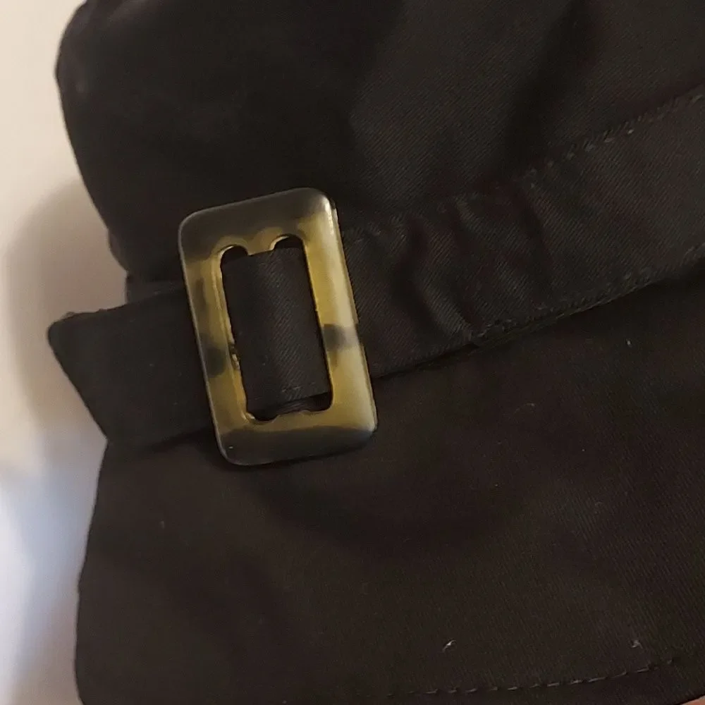 N/A black cloche