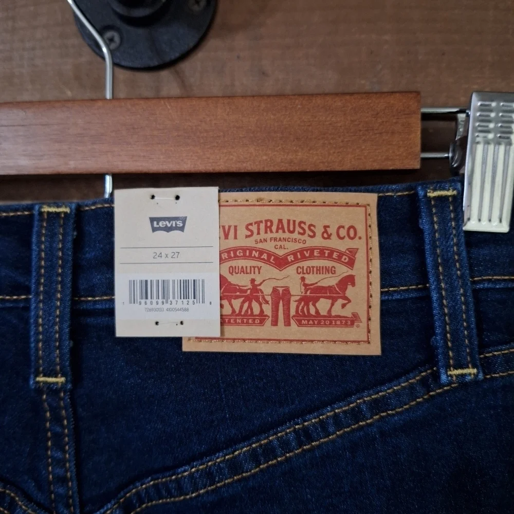 Levis levi ribcage