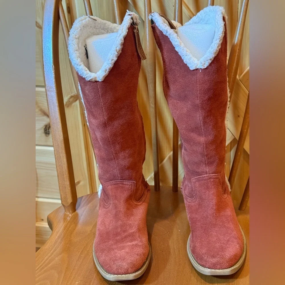 Dingo Women's size 6 Rust Western Suede Cowboy Boots with Faux Fur Trim