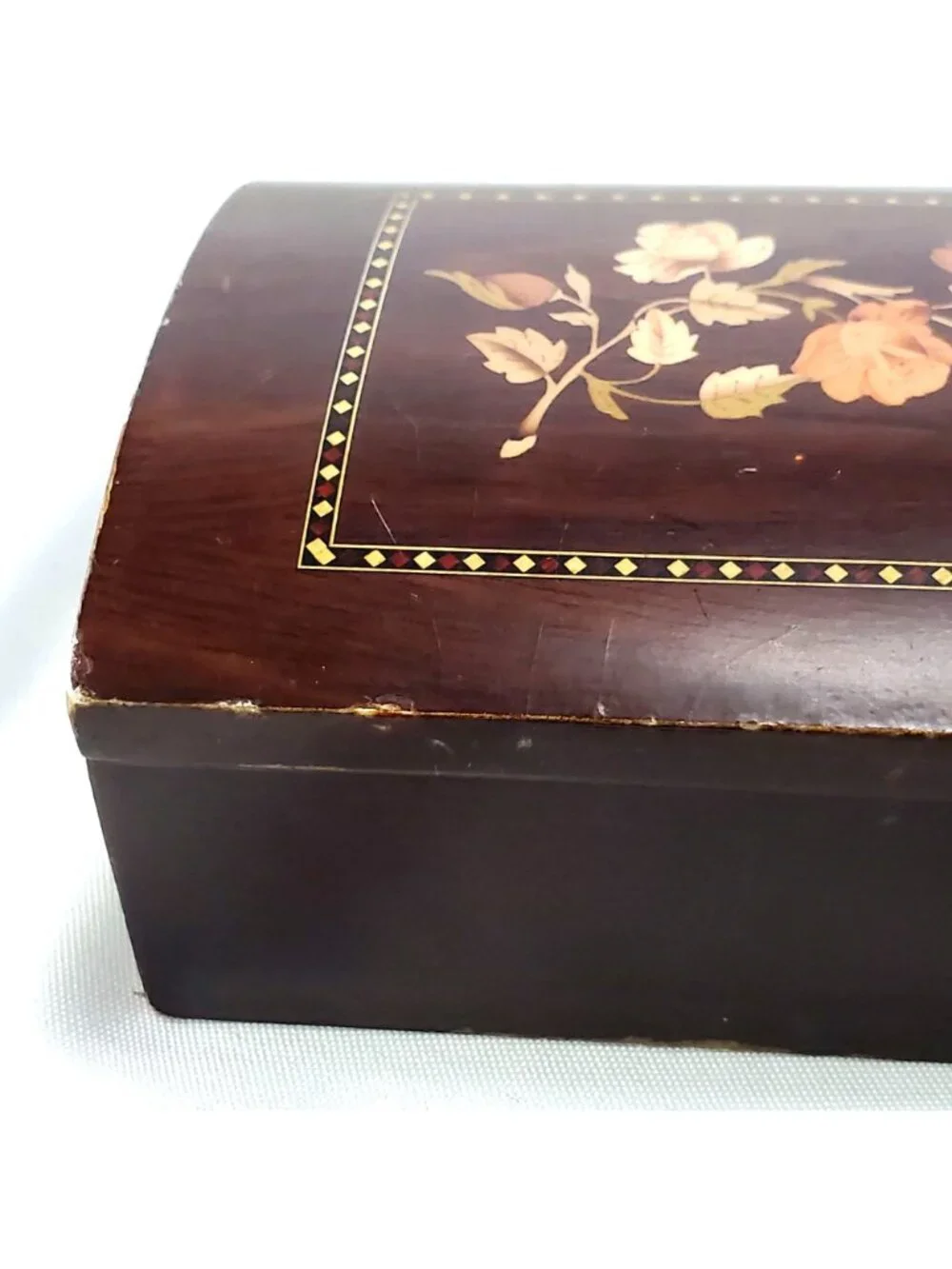 N/A mahogany wooden
