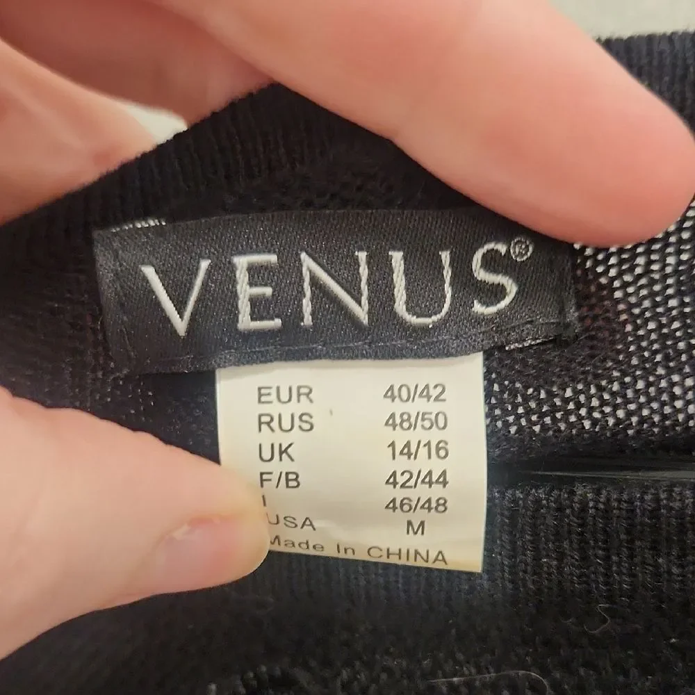 VENUS cutout long stylish