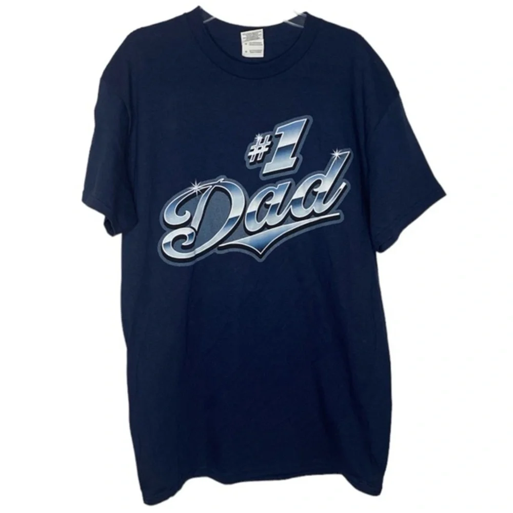 Gildan Graphic Slogan ‘#1 Dad’ Tee (Size:M, Color:White/Blue/White)