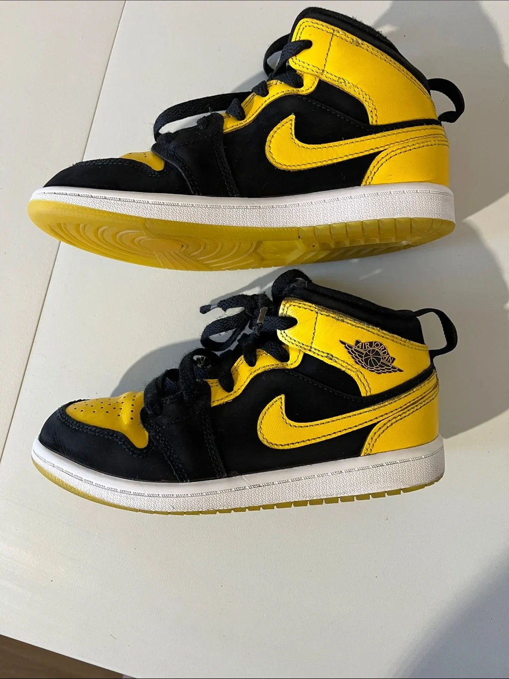 Nike Air Jordan 1Y Mid Kids Black Yellow Varsity