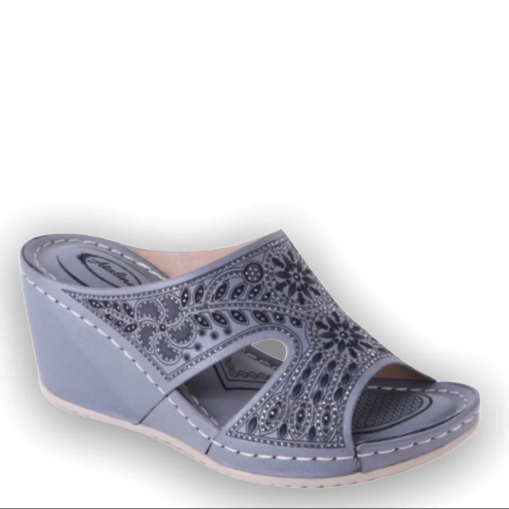Size 10 Italina Gray Tribal Sequin Studded Slip On Sandal Wedges