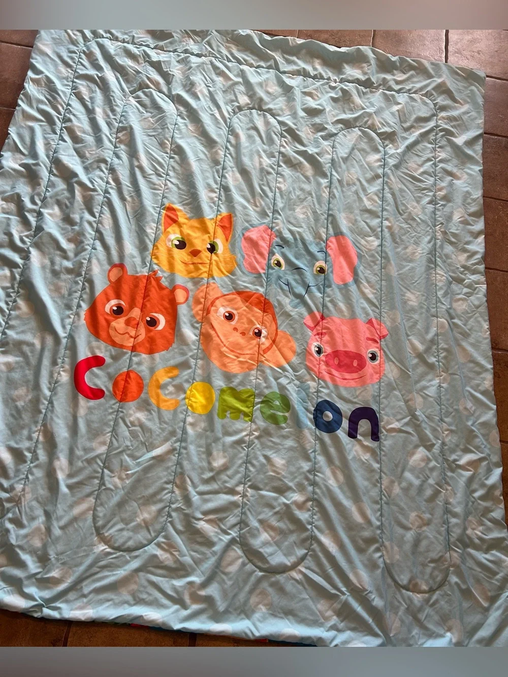 Moonbug Cocomelon Reversible Twin/Full Size Comforter. 64 X 86 Inch.