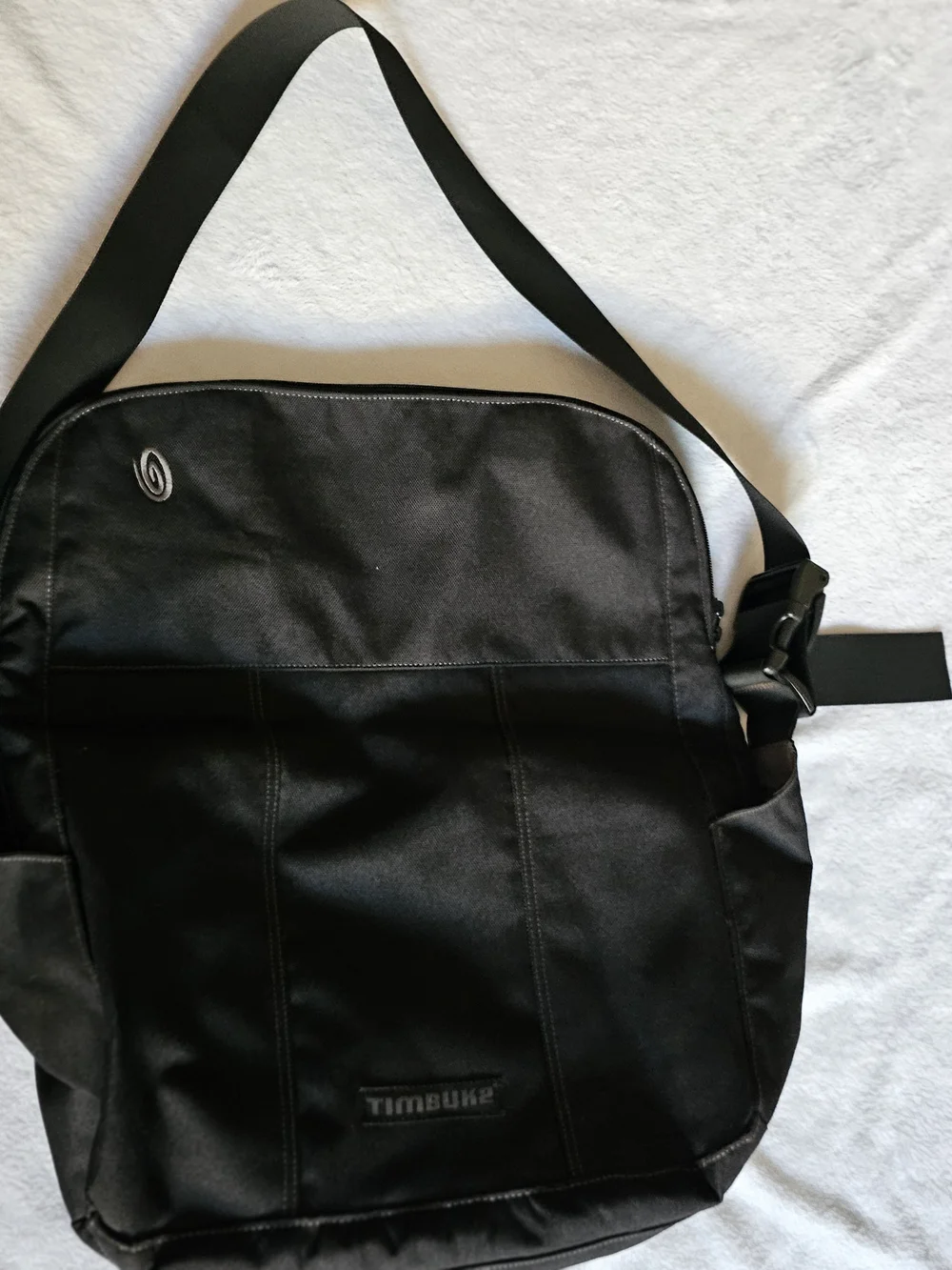 Timbuk2 black men