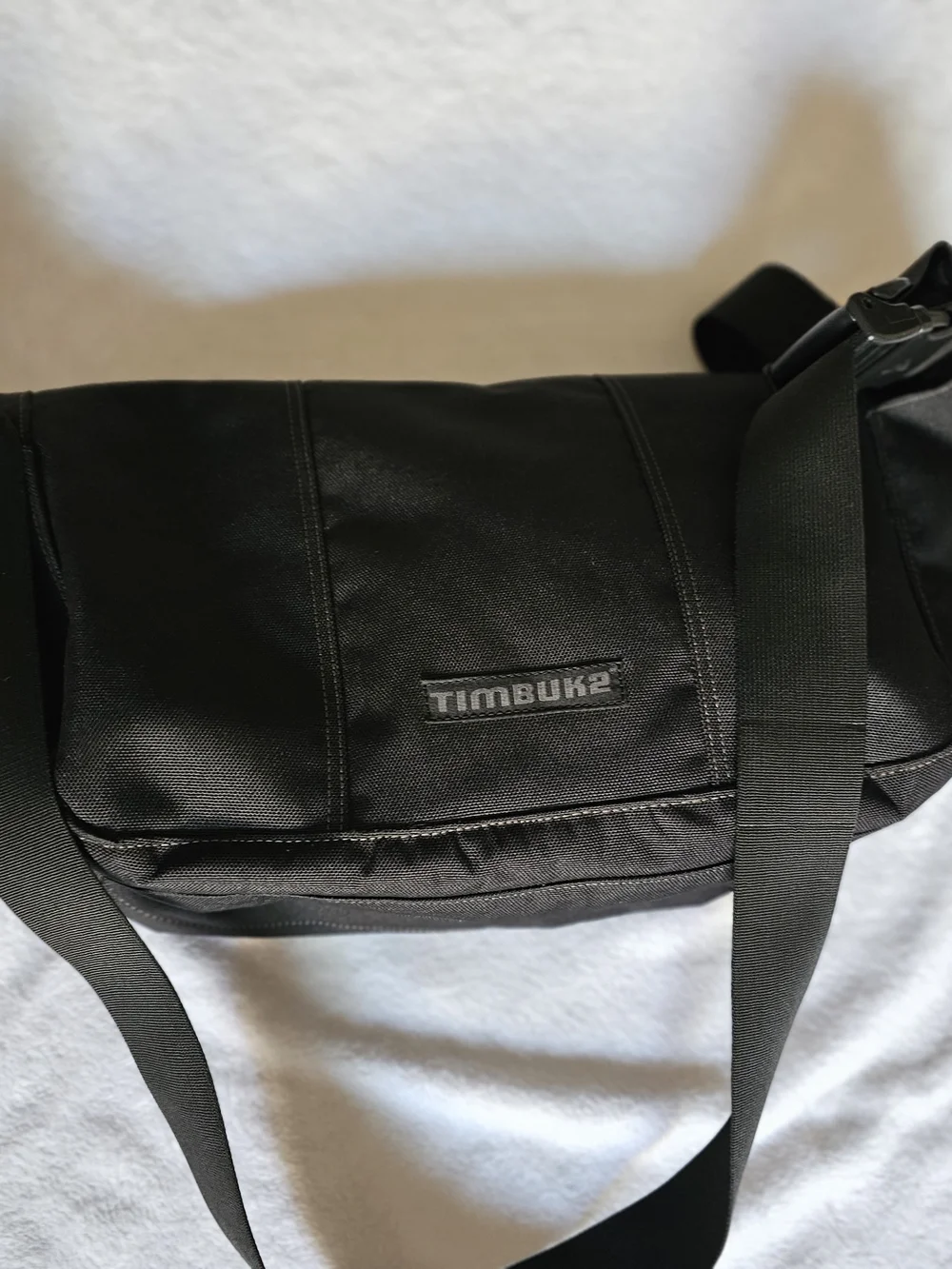 Timbuk2 black men