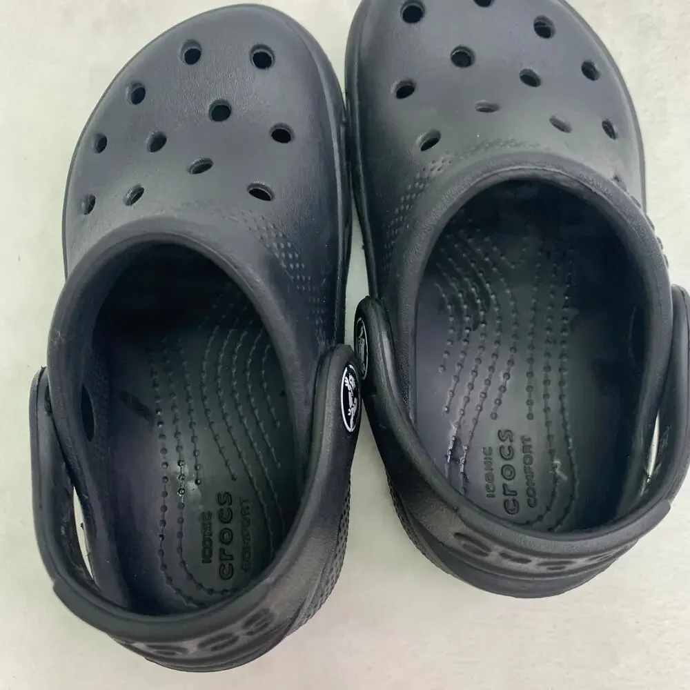 CROCS good item