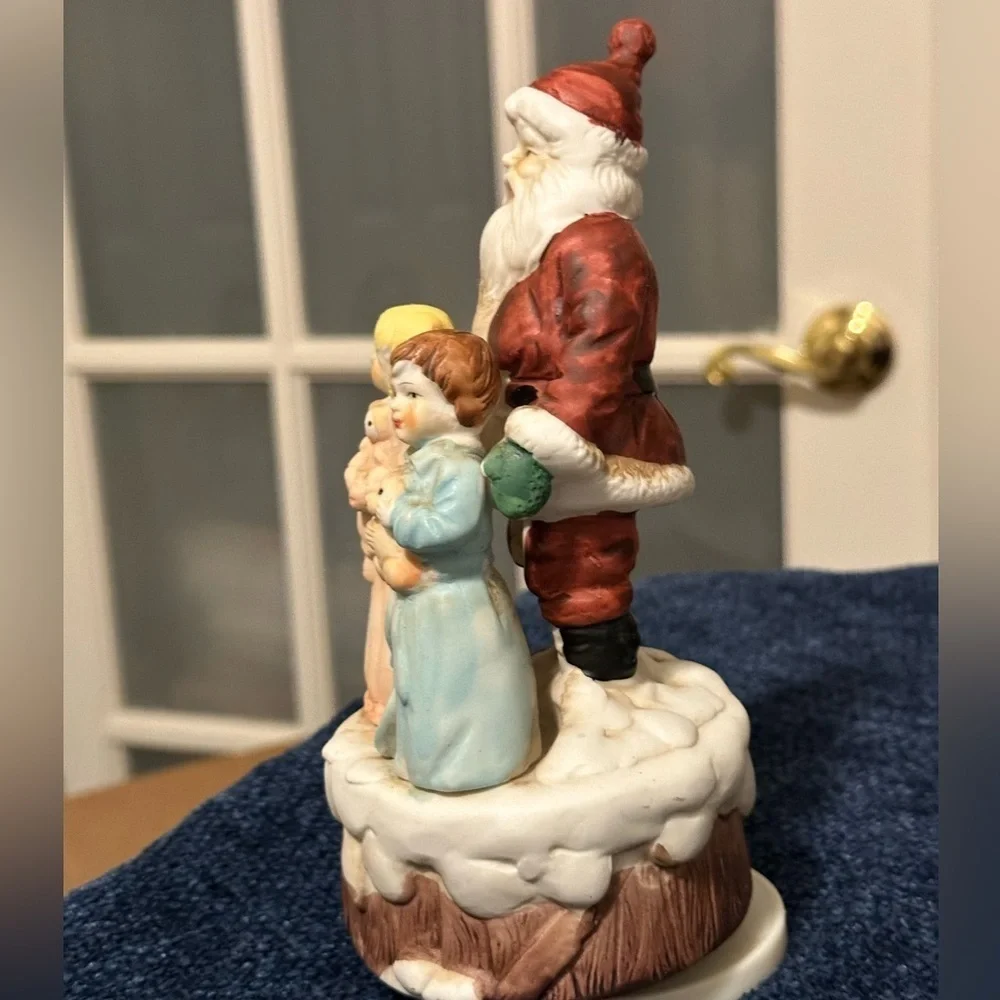 N/A santa musical