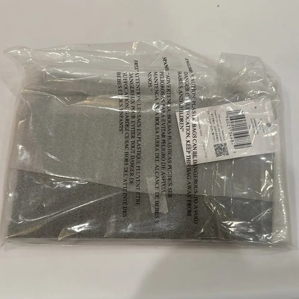 kate spade Lucy Medium L-zip Wristlet - Black Retail $139