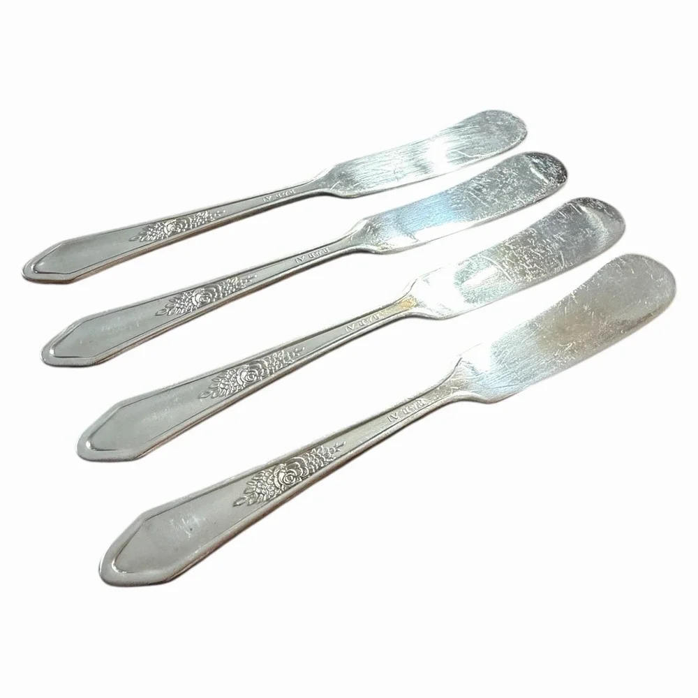 Rosedale International Silver R & R A1 1933 Manor Plate Lot of (4) Butter Knives