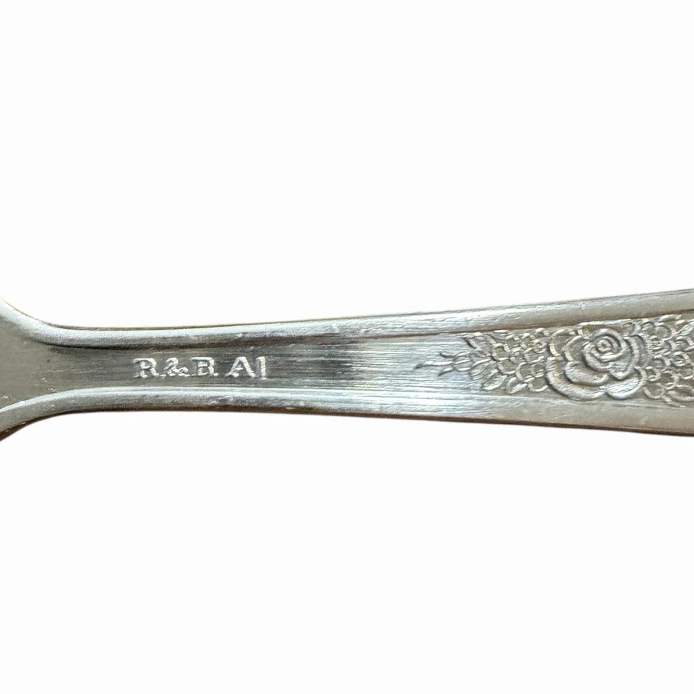 Rosedale International Silver R & R A1 1933 Manor Plate Lot of (4) Butter Knives