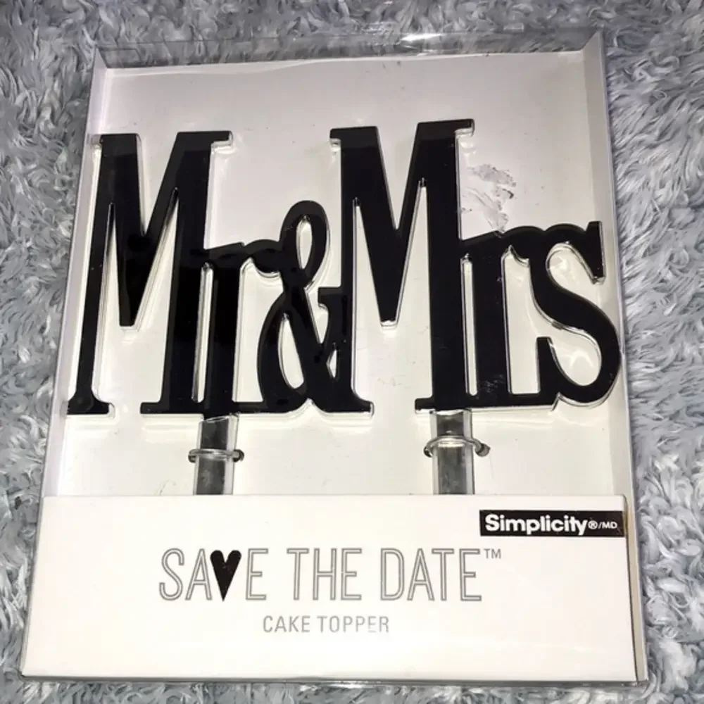 Mr. & Mrs. Wedding Cake Topper Silver Mirror Look New‎