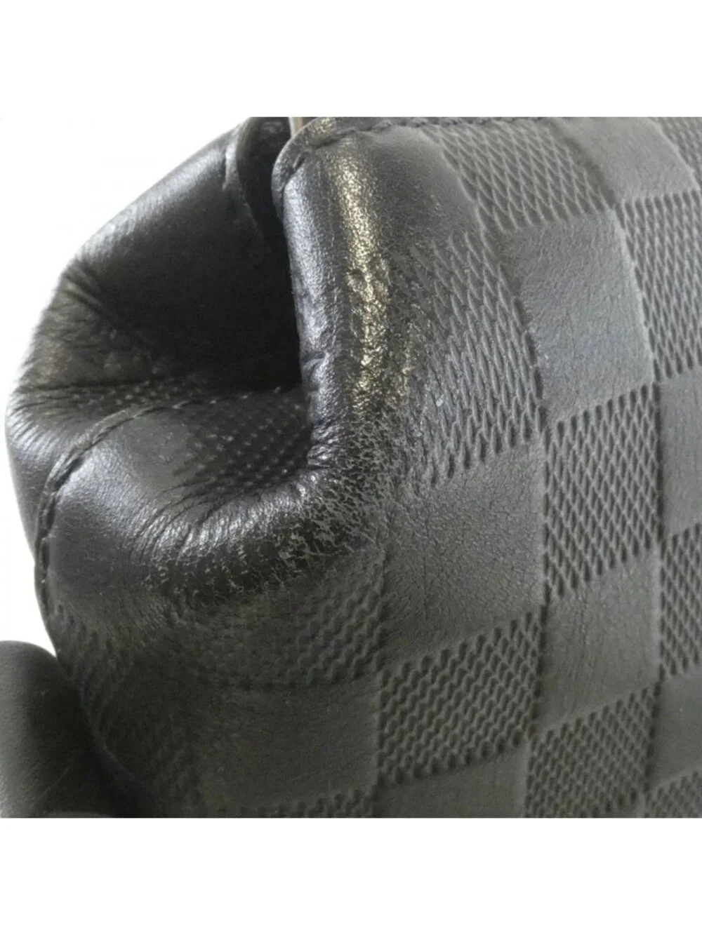 Louis Vuitton x9 authentic