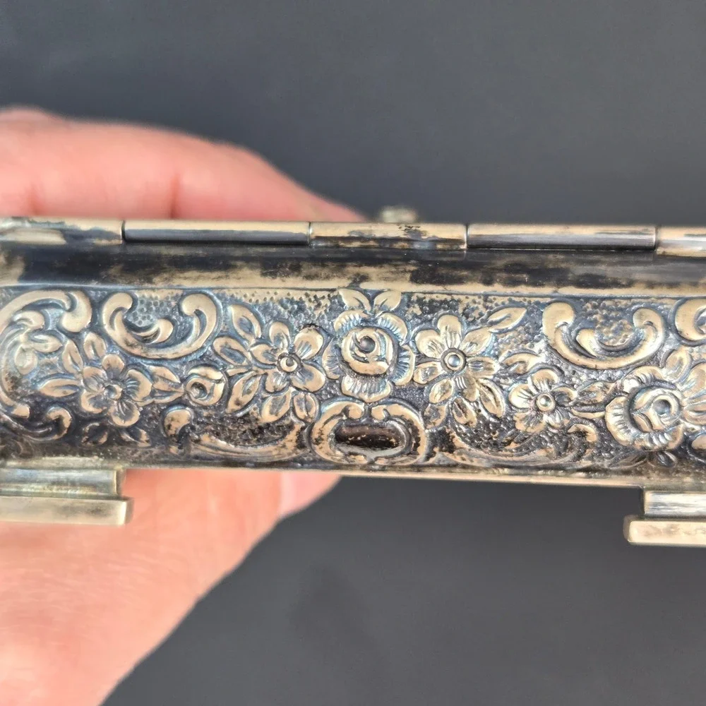 N/A beautiful antique