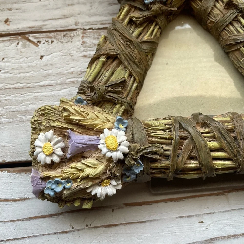 N/A rustic triangle