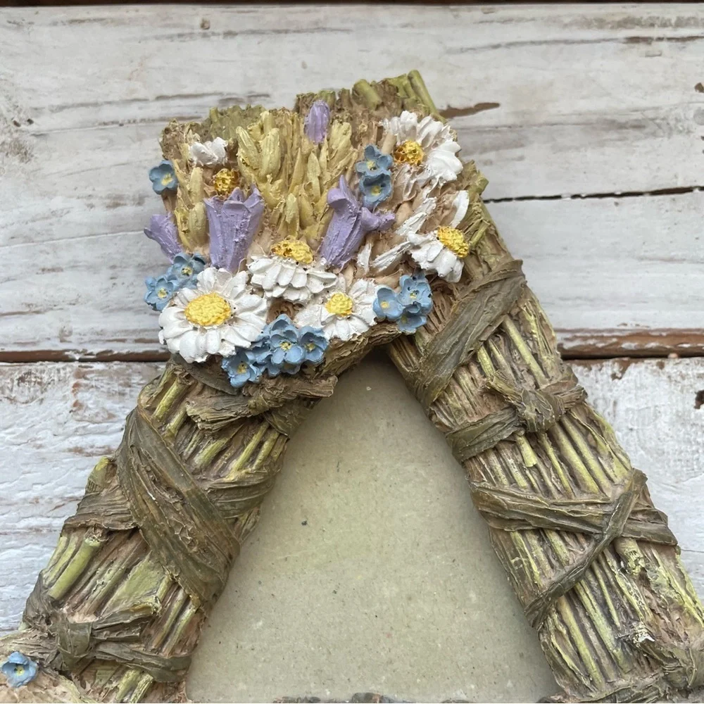 N/A rustic triangle