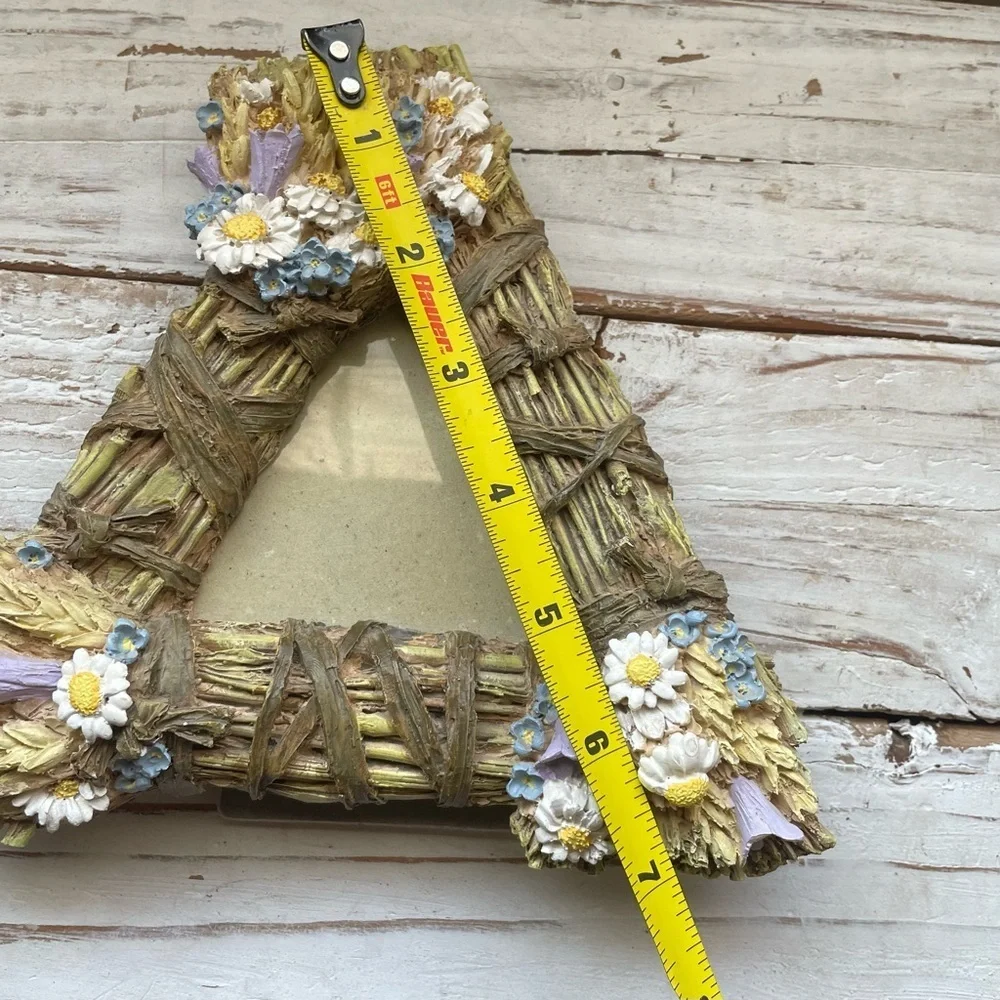 N/A rustic triangle
