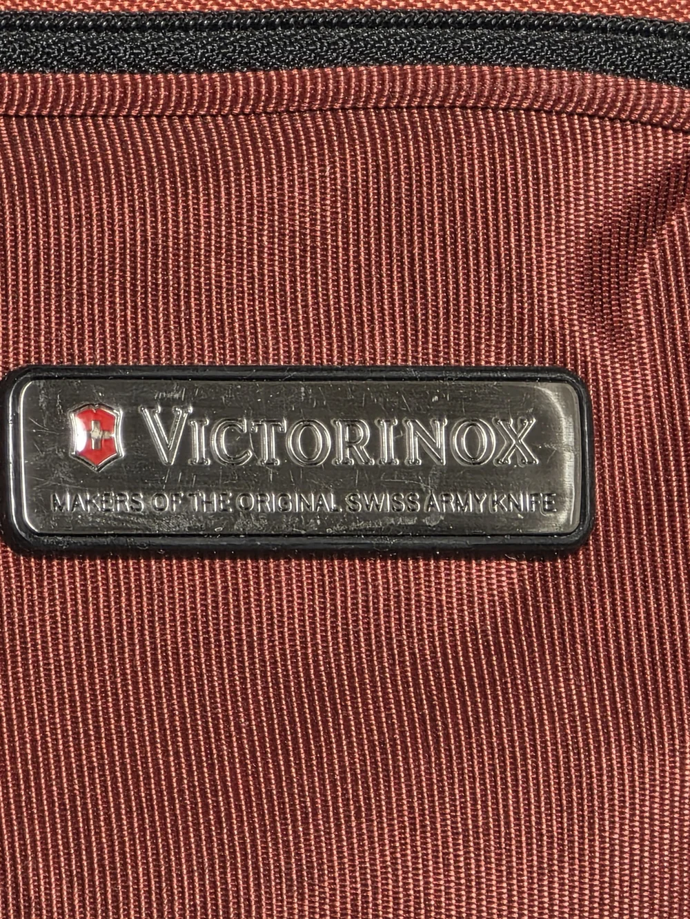 Victorinox Burgundy Crossbody Messenger Bag Unisex