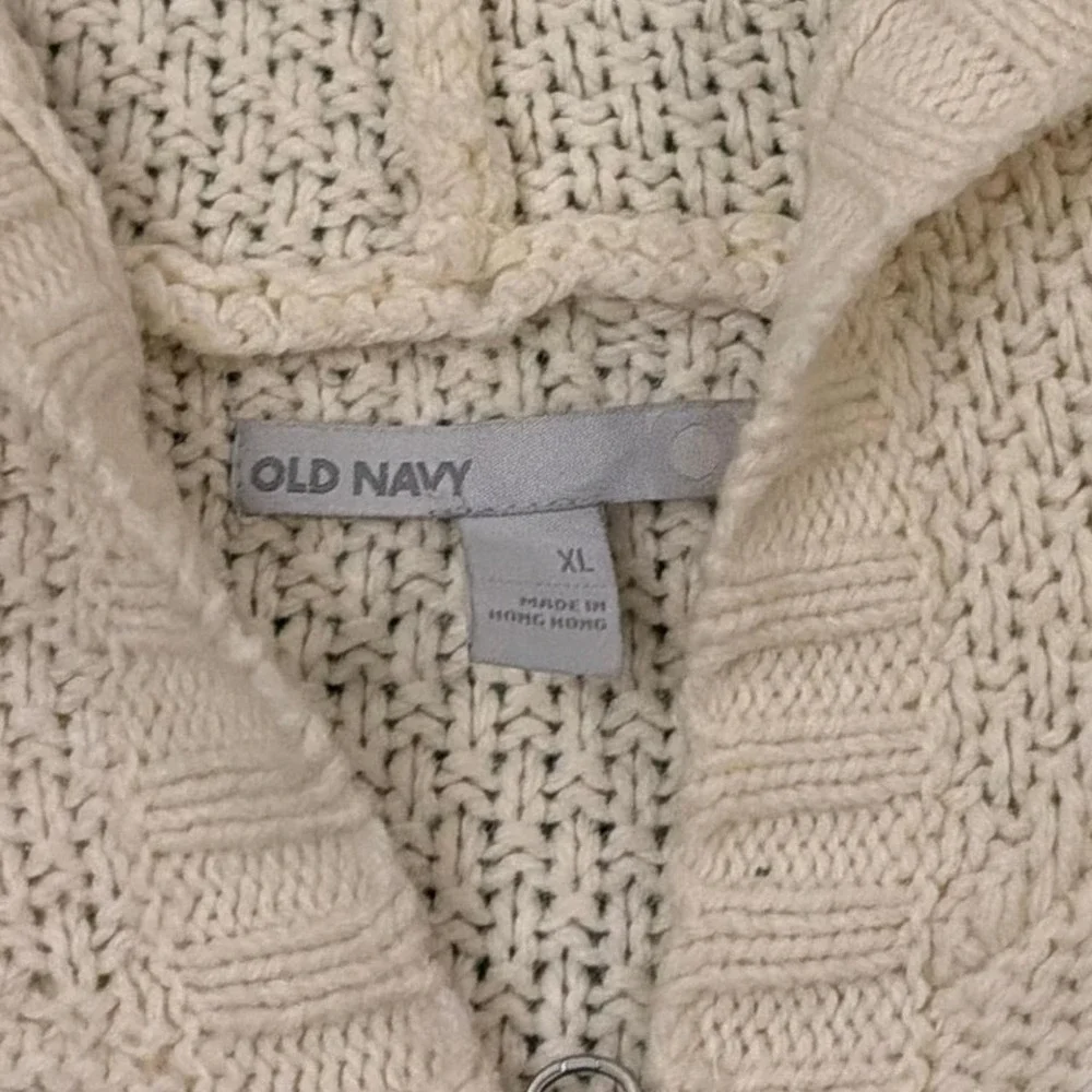 Old Navy cuffs xl