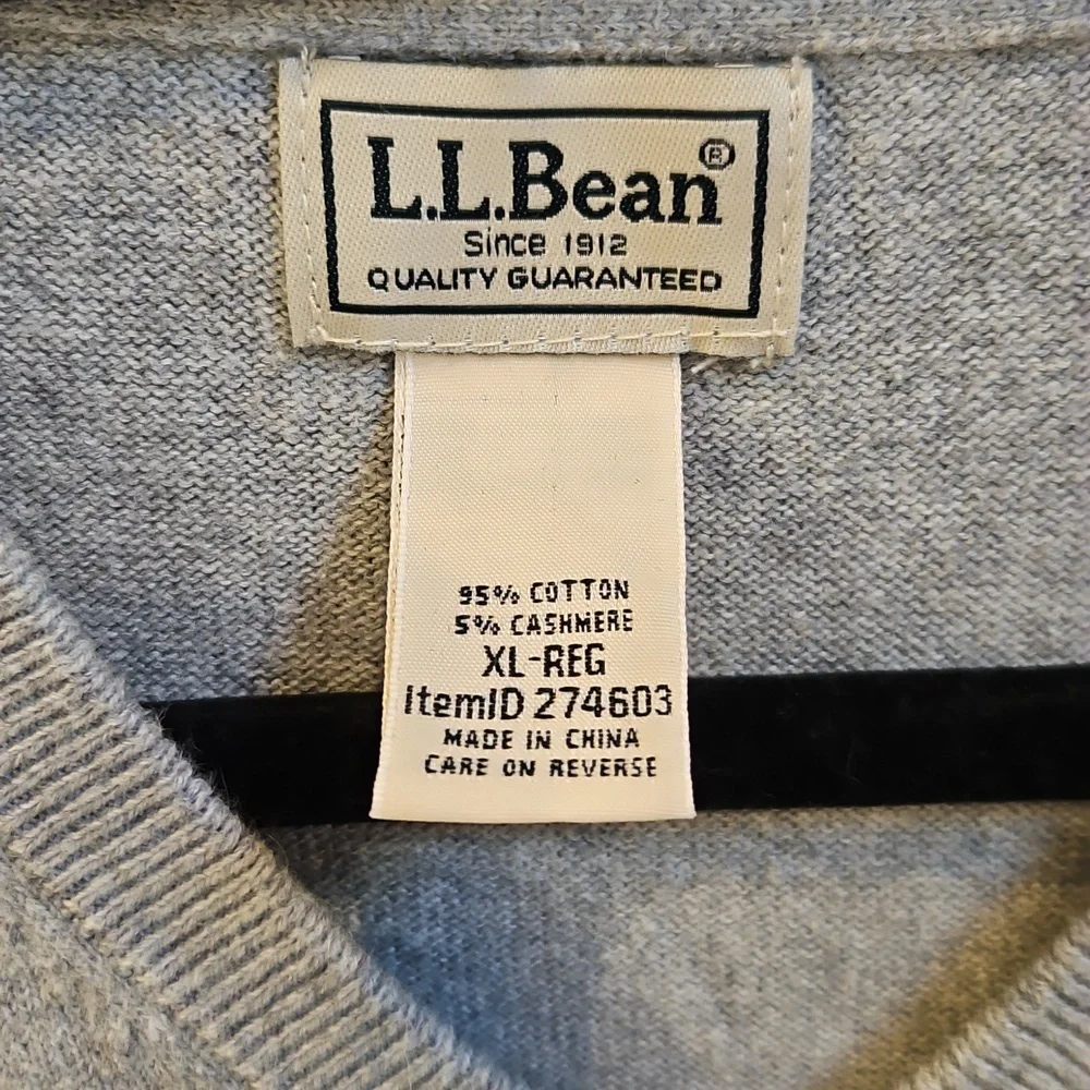 L.L.‎ Bean Men’s Gray V-Neck Cotton Cashmere Sweater Size XL