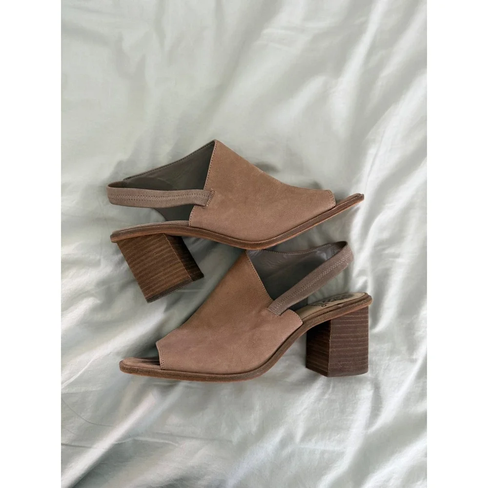 Vince Camuto vince camuto