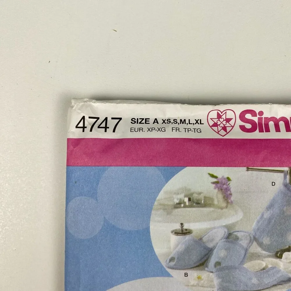 Simplicity 4747 sewing