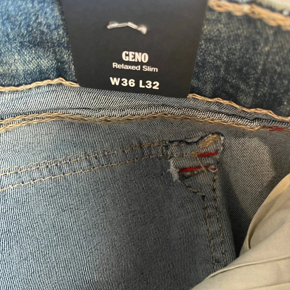 True Religion Geno Big T Flap Slim Jeans Mens 36 Medium Steamy Wash Blue 700393‎