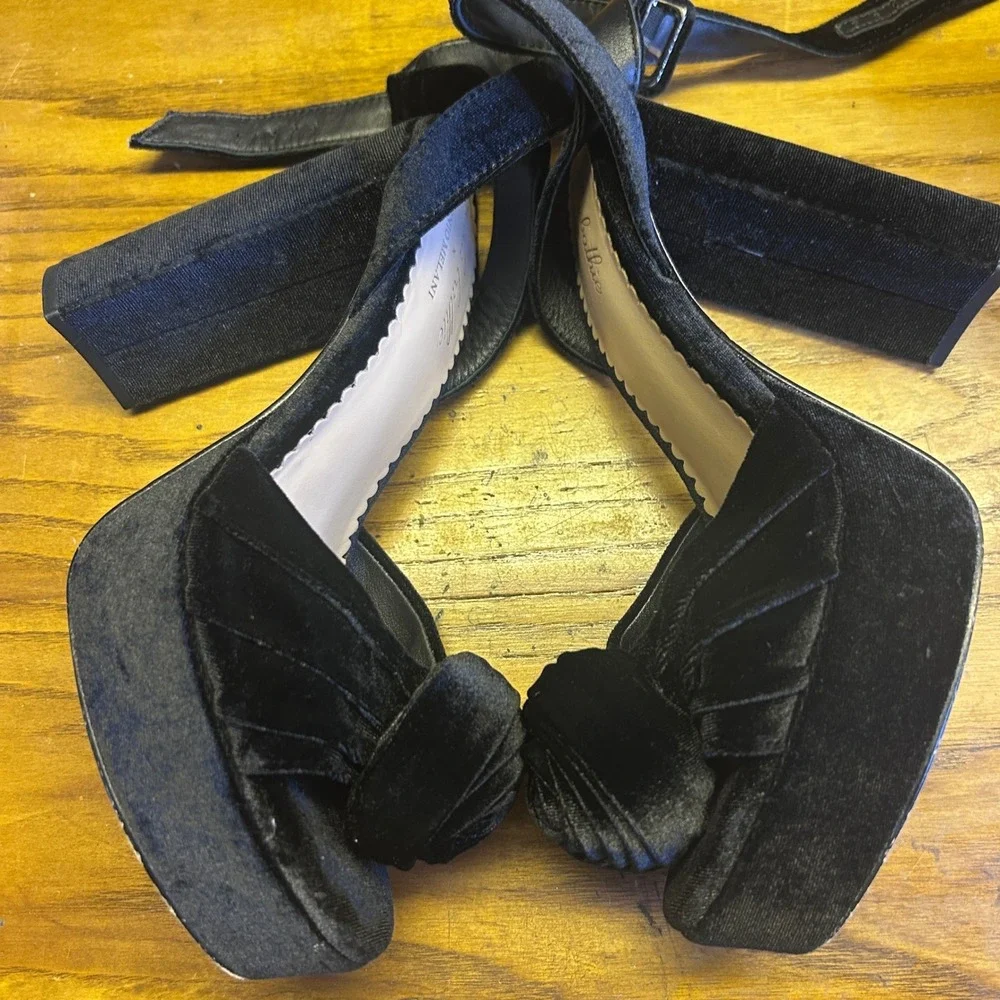 Antonio Melani Nicola Bathie Emilia Sandals 9M Black Velvet Rose Platform heels