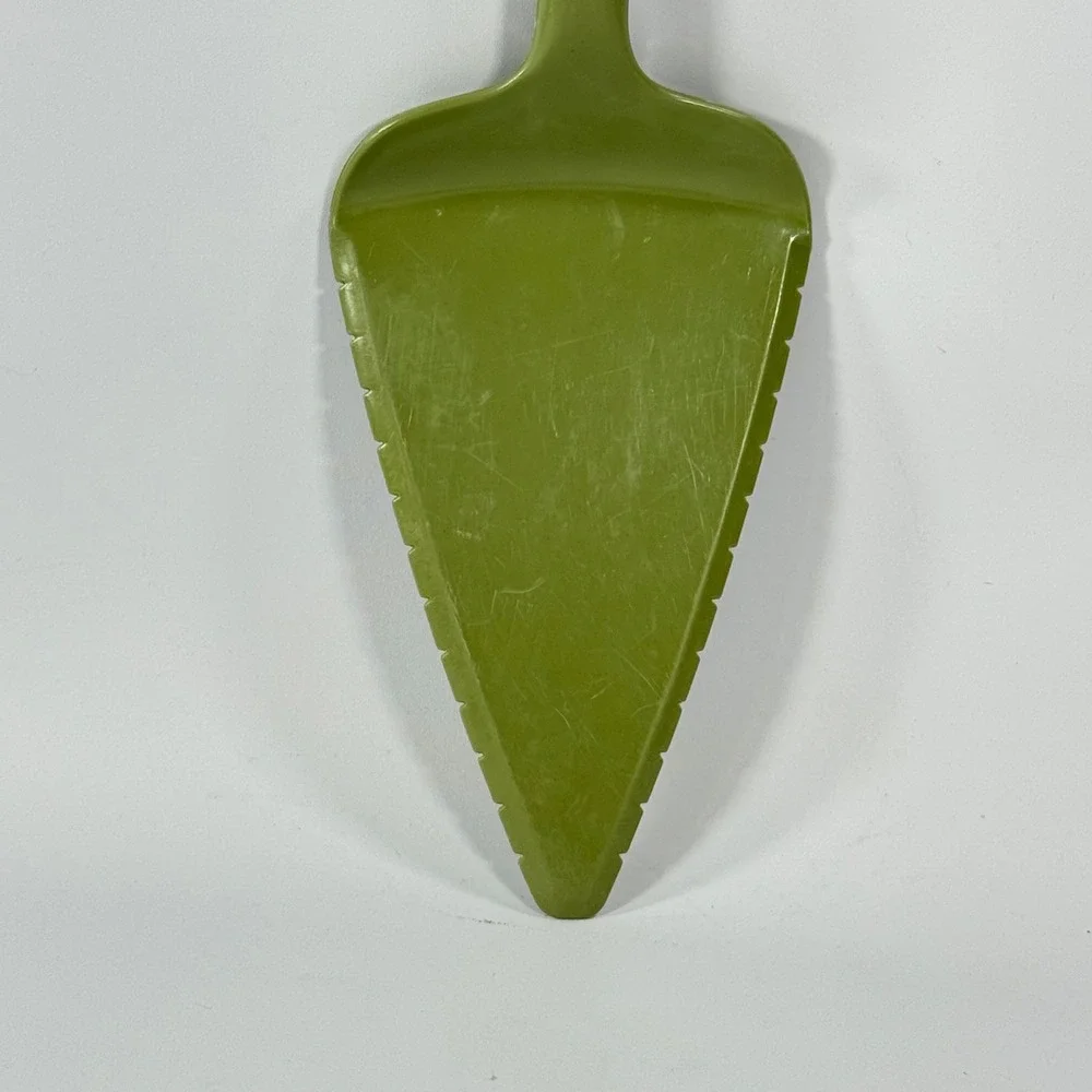 Foley avocado green