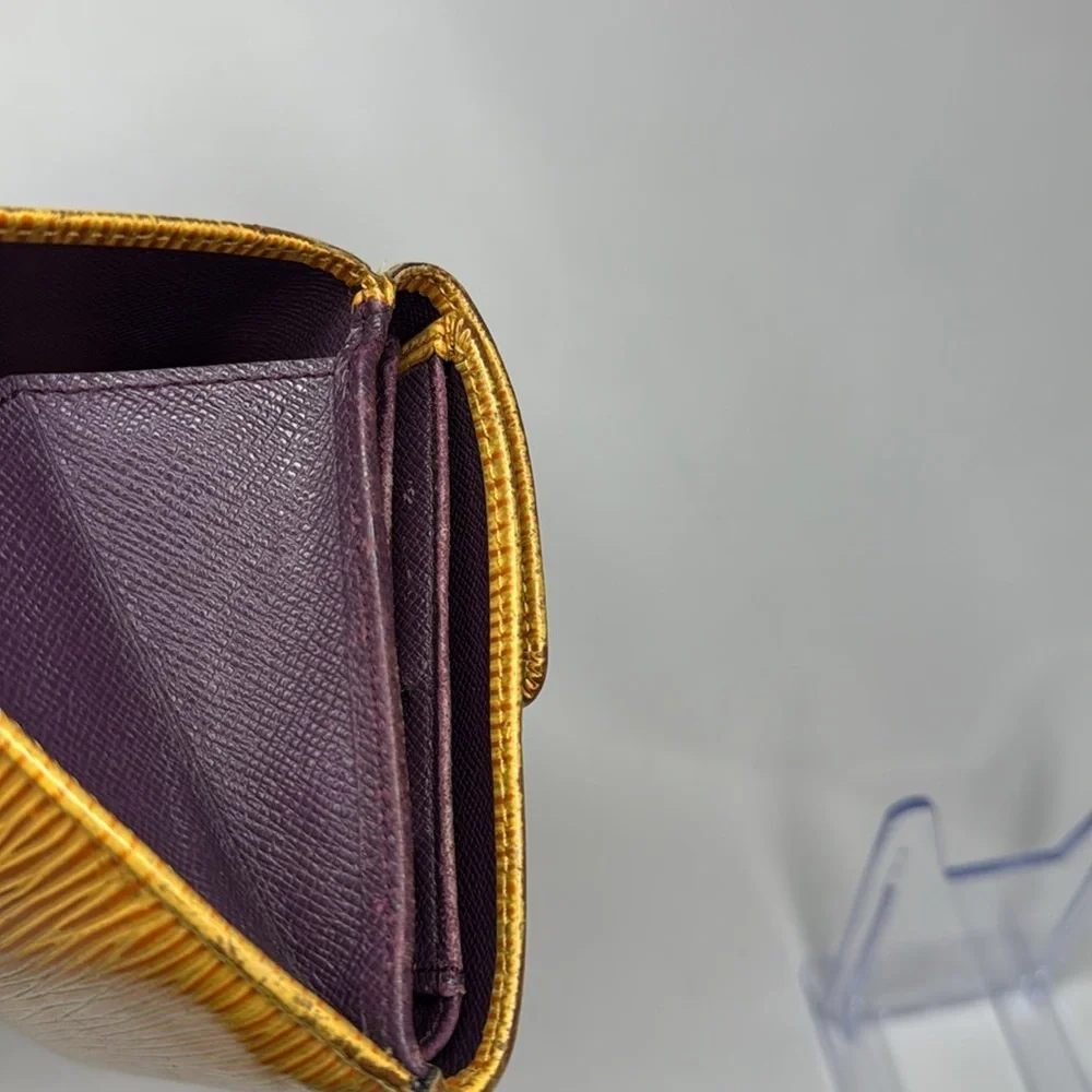 Louis Vuitton pre owned