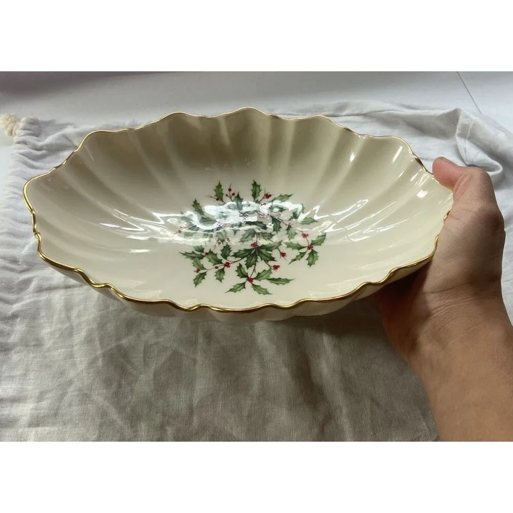 Lenox holly berry