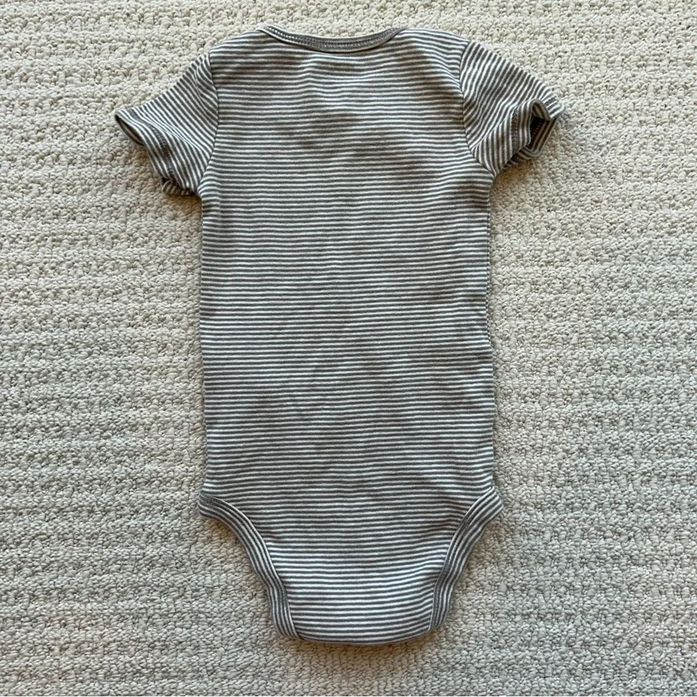Carter’s Striped 9M Onesie Bodysuit